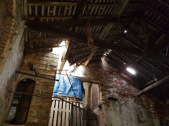 Inside view of the roof decay (17th September 2017)